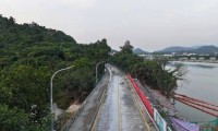 深圳一道路暴雨中发生塌方！约50米道路严重损毁，最新进展：已恢复全线通车