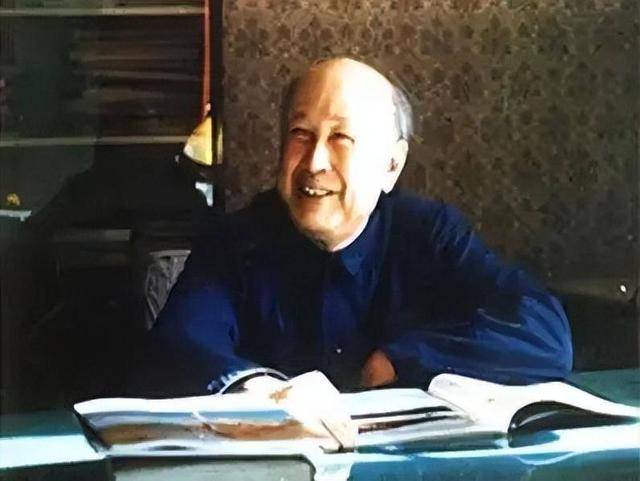 英国的天才叫牛顿，德国的天才叫爱因斯坦，那中国的天才叫什么？