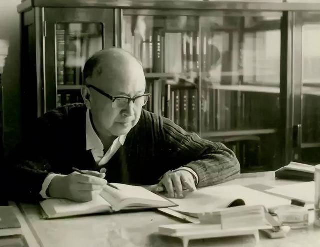 英国的天才叫牛顿，德国的天才叫爱因斯坦，那中国的天才叫什么？