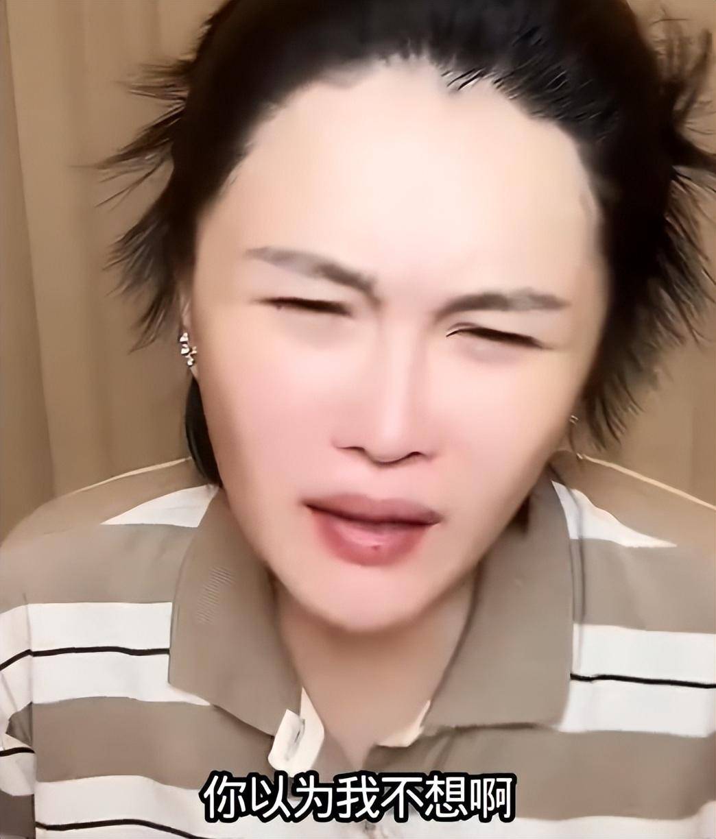 赵本山太明智，女儿球球也透露自己很想让老爸一起直播带货，却遭到了拒绝！赵本山还是有底线的，名气是老百姓给的，你带货可以，赚钱也可以，但是你的名气能为产品质量负责吗？那么多商品，怎么把关？没把握的事最好不干，他知道有些钱不能赚。从来不看明星带货，也不会跟风喜欢哪个明星就要买他代言...