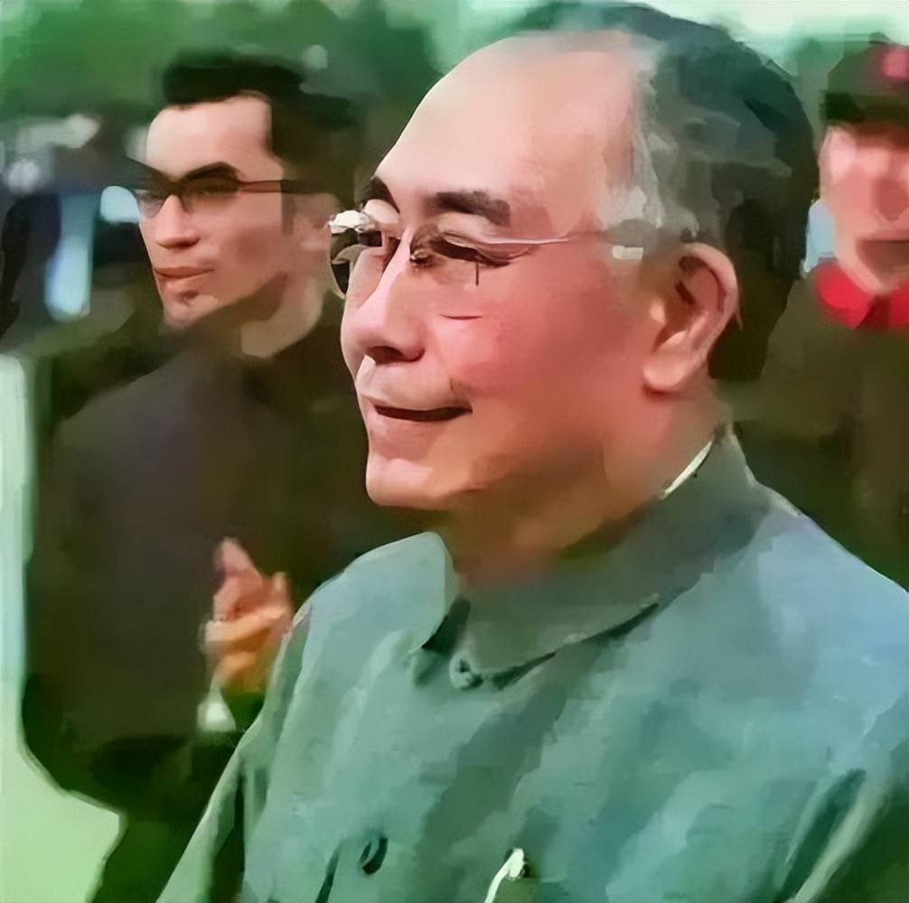 1976年华国锋问吴德：你在卫戍区的搭档可靠吗？吴德说：绝对可靠