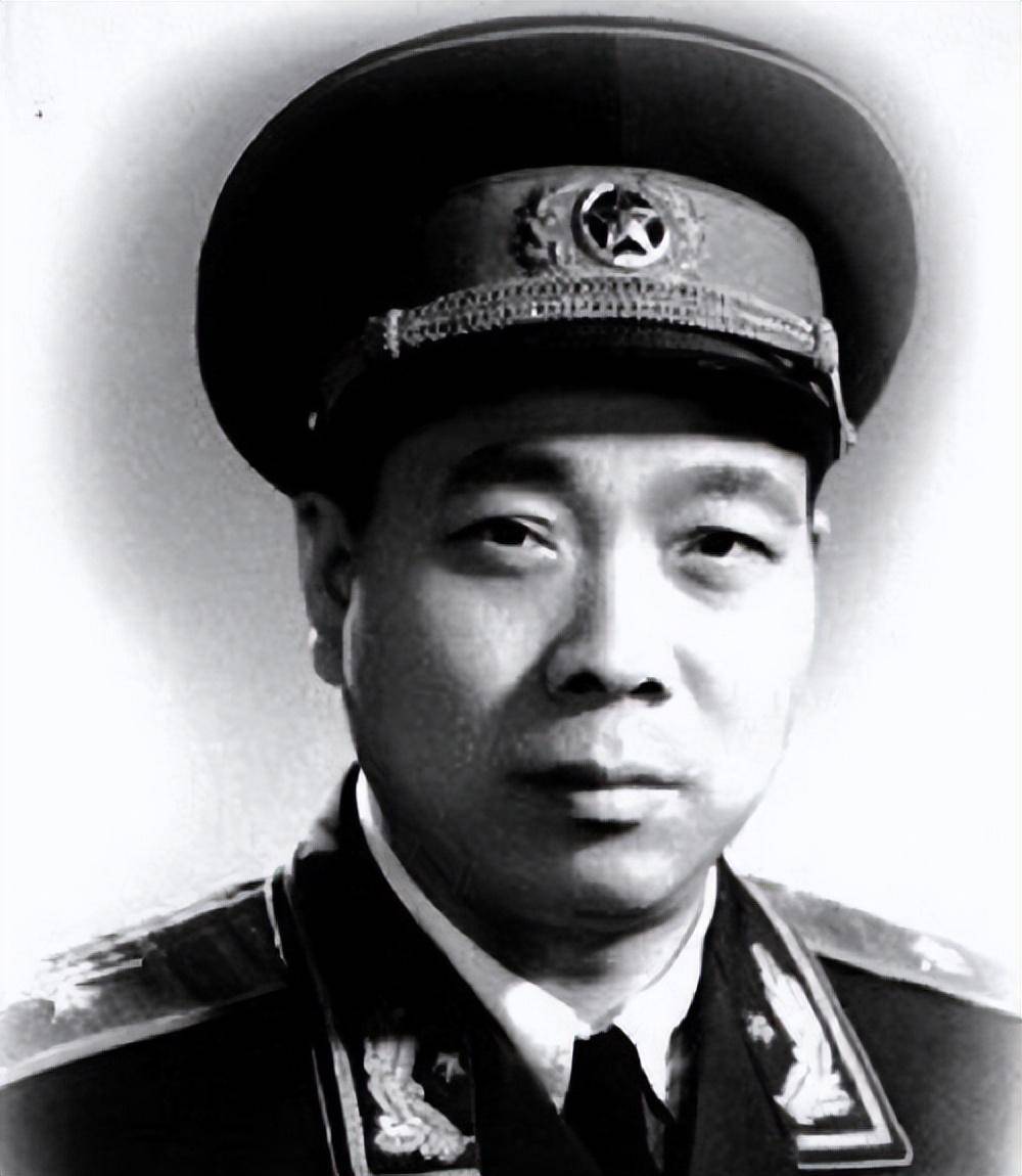 1976年华国锋问吴德：你在卫戍区的搭档可靠吗？吴德说：绝对可靠