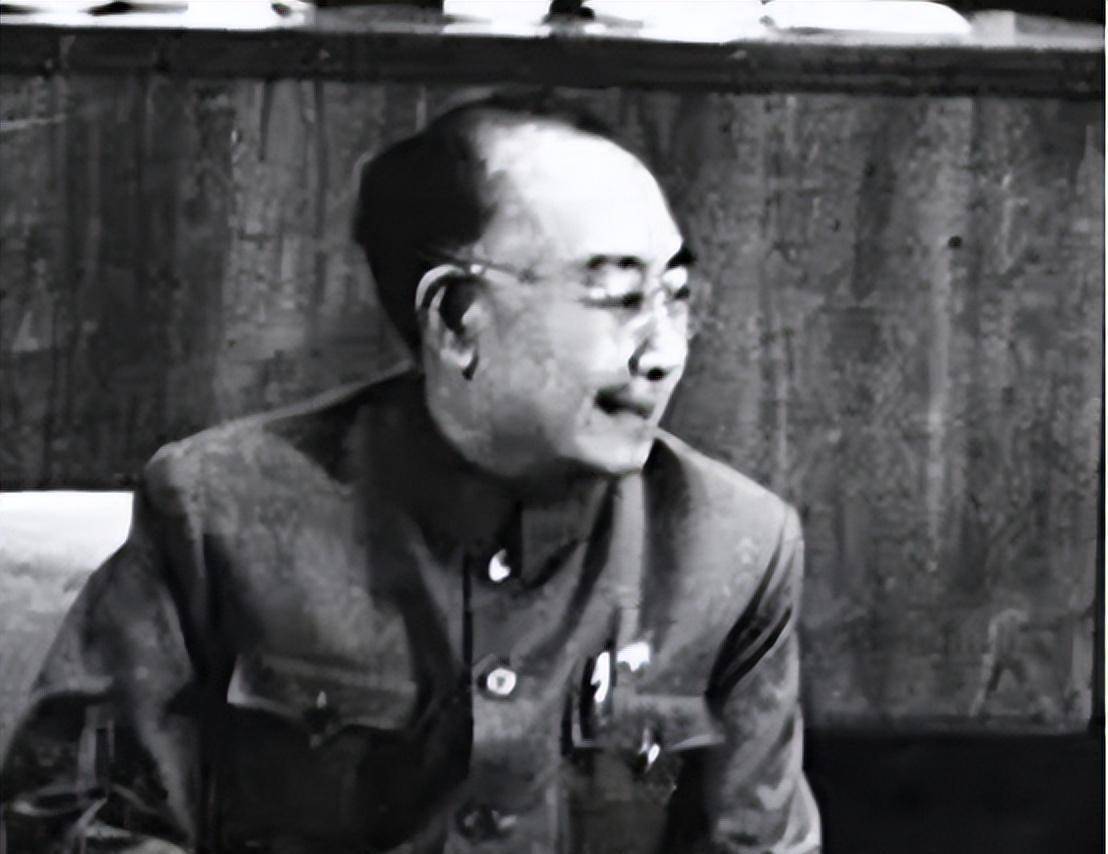 1976年华国锋问吴德：你在卫戍区的搭档可靠吗？吴德说：绝对可靠
